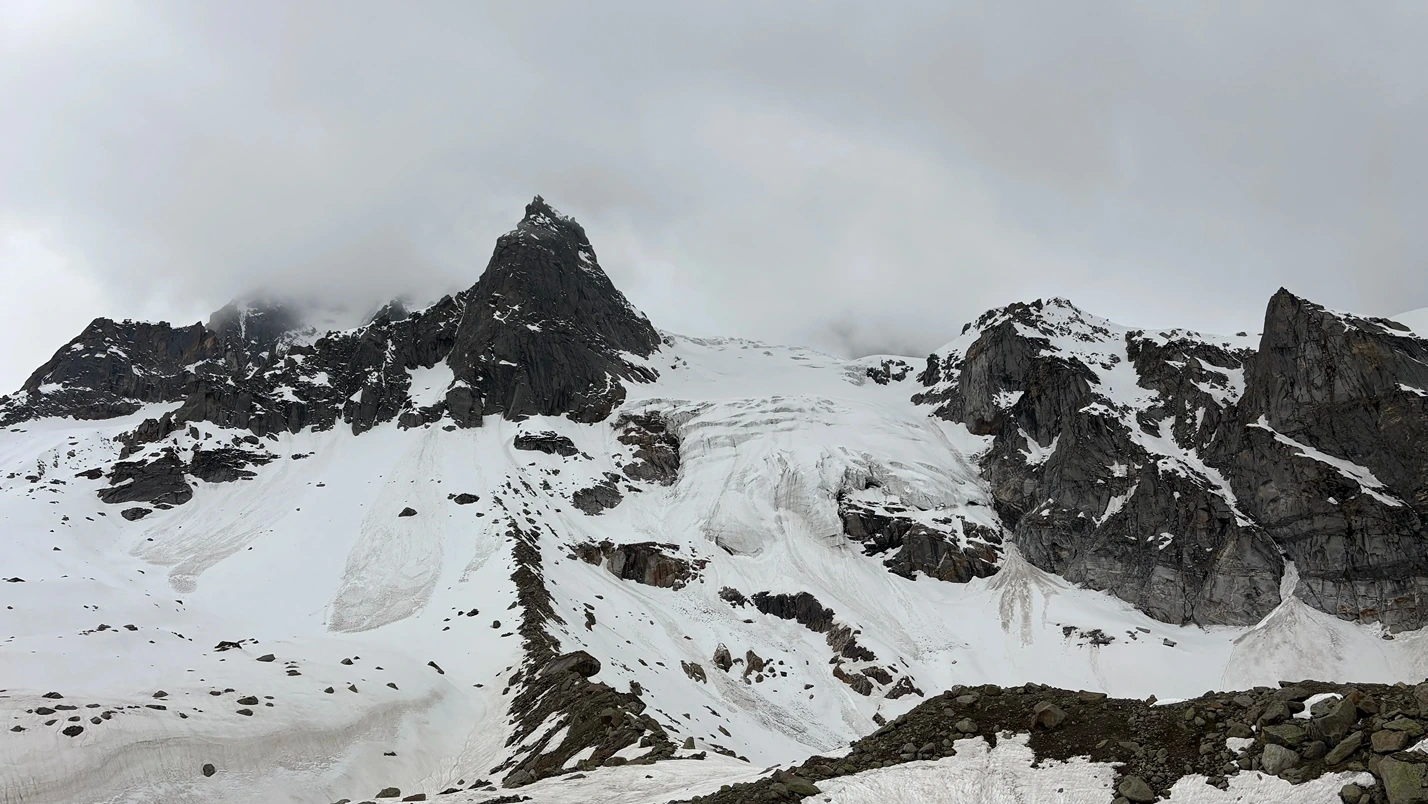 Giritvaa Successfully Completes First Hampta Pass Trek Batch of June 2026